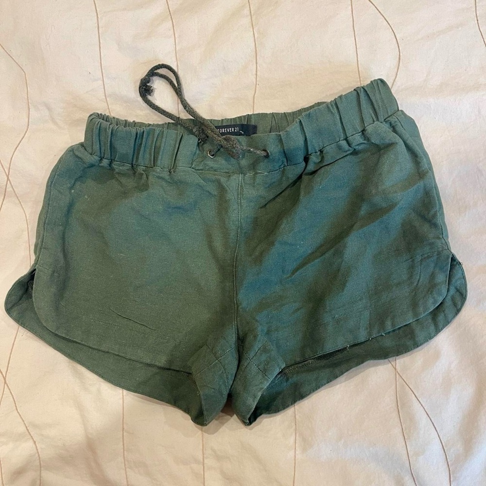 Forever 21 army green shorts